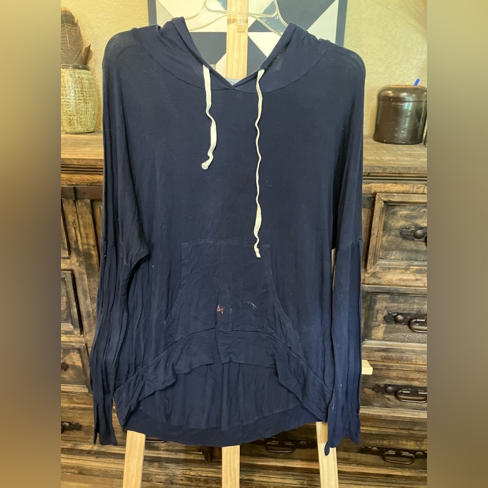 Acemi large navy blue hooded tee